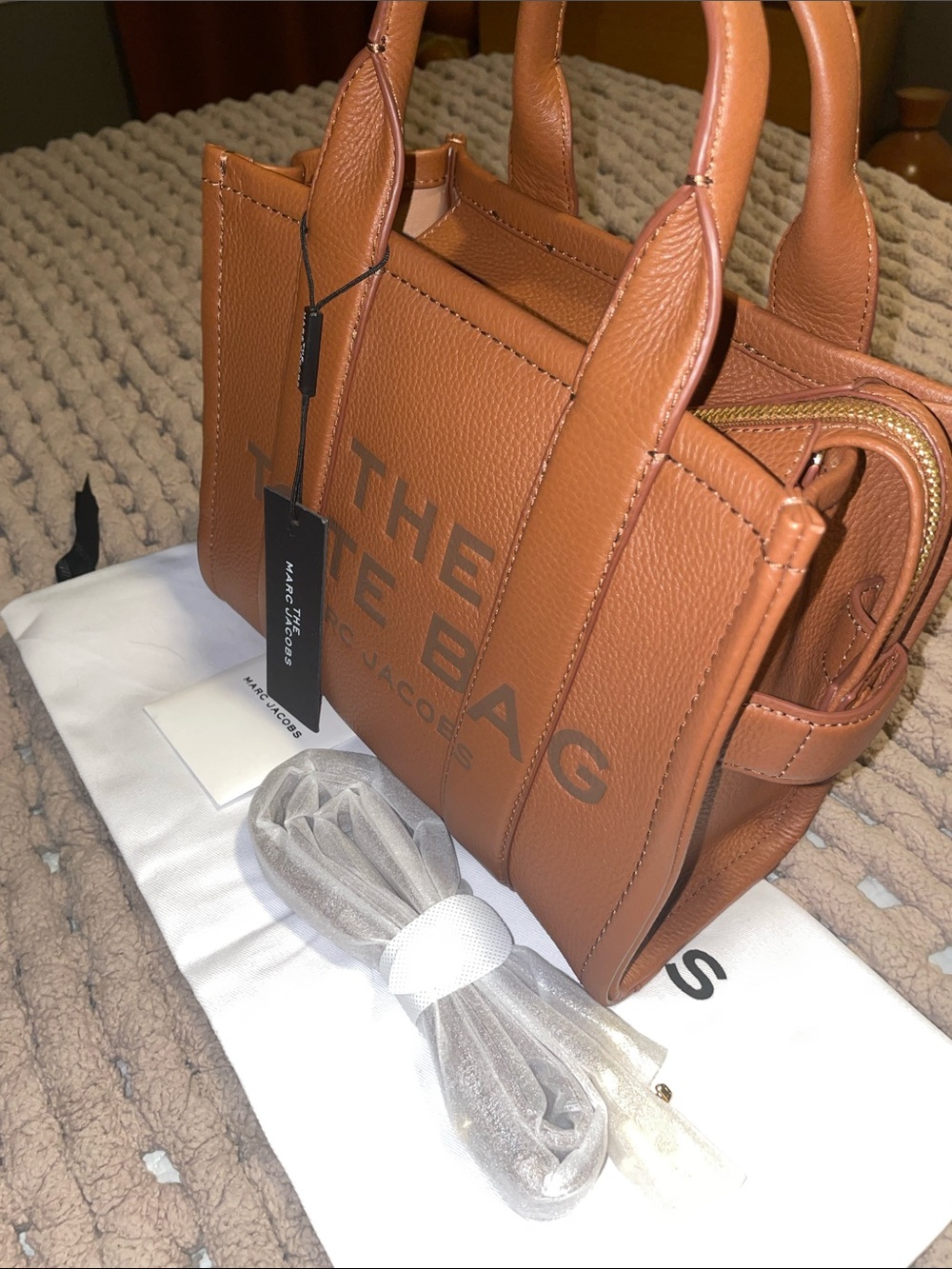 Marc Jacobs The Tote Bag Small Pebbled Leather in Cognac NWT - Picture 2 of 15